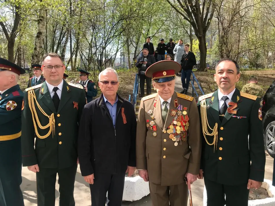 Ансамбль поздравил ветеранов Великой
Отечественной войны с 77-летием Великой Победы